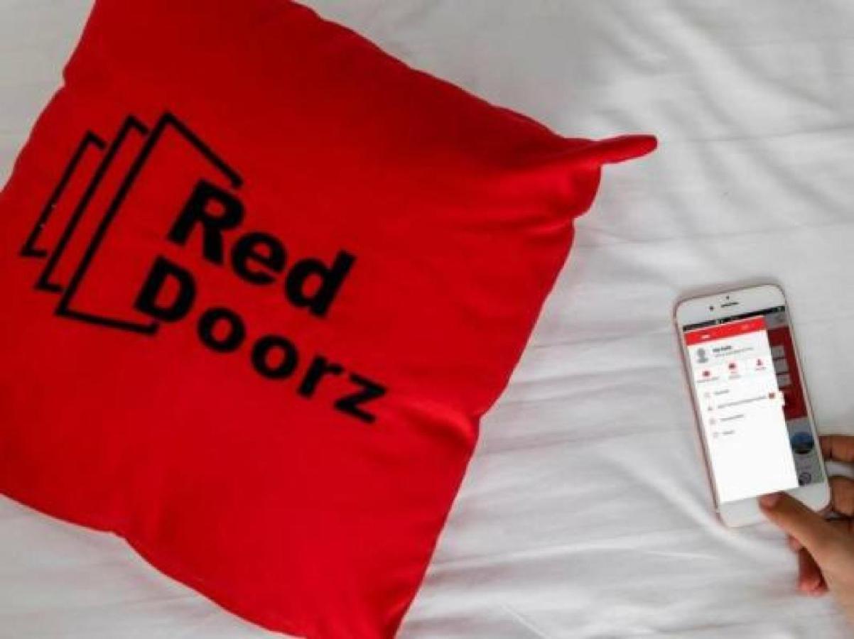 ג'קרטה Reddoorz Plus @ Guntur Raya Setiabudi מראה חיצוני תמונה